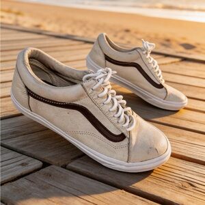 VANS MENS LEATHER SNEAKERS SIZE 11 LIGHT TAN AND BROWN STRIPES